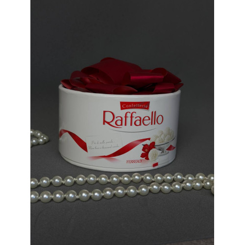 Конфеты Raffaello в подарочной упаковке